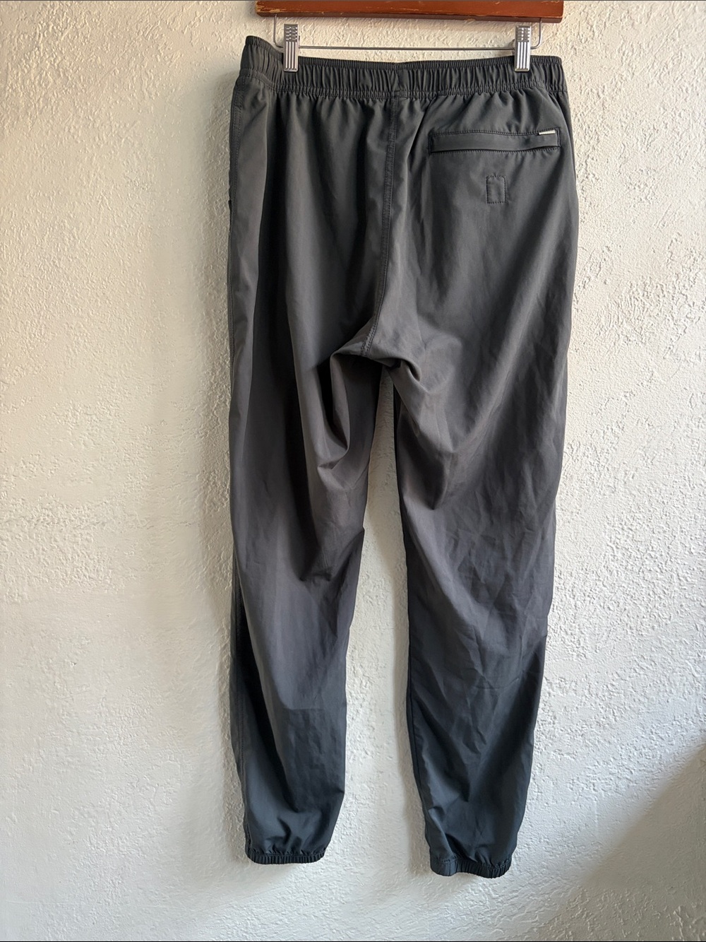 Vuori Charcoal Gray Jogger with Cream Drawcord - Picture 2 of 10